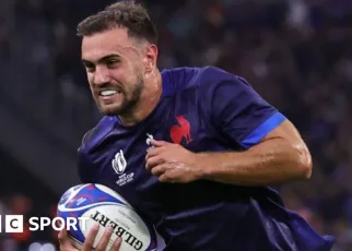 Melvyn Jaminet: France fine and suspend full-back for 34 weeks after racist video