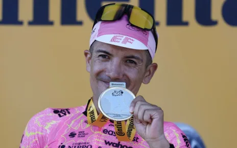 Richard Carapaz first Ecuadorian to win Tour de France stage