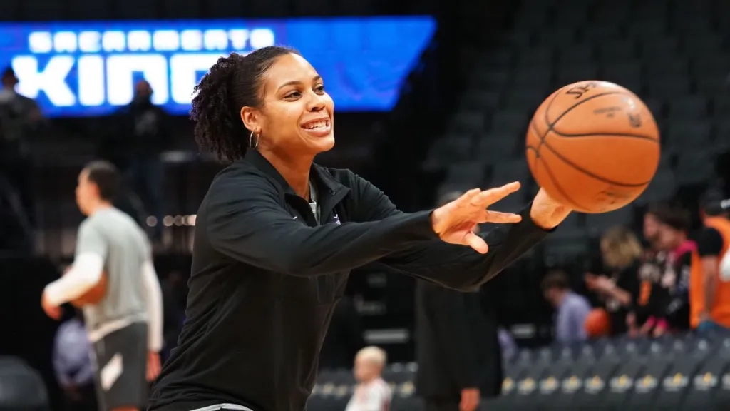 Sources – Lakers adding Lindsey Harding to JJ Redick’s staff