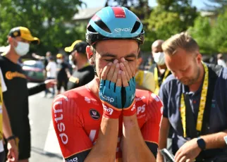 Victor Campenaerts wins 3-man sprint to take Tour de France stage