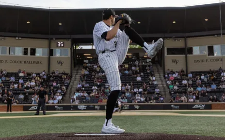 Reds sign No. 2 pick Chase Burns to draft-record .25M bonus