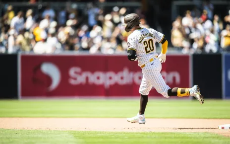 Padres’ Higashioka honored for grandfather’s WWII service