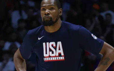 Durant misses exhibition finale but will stay on Team USA