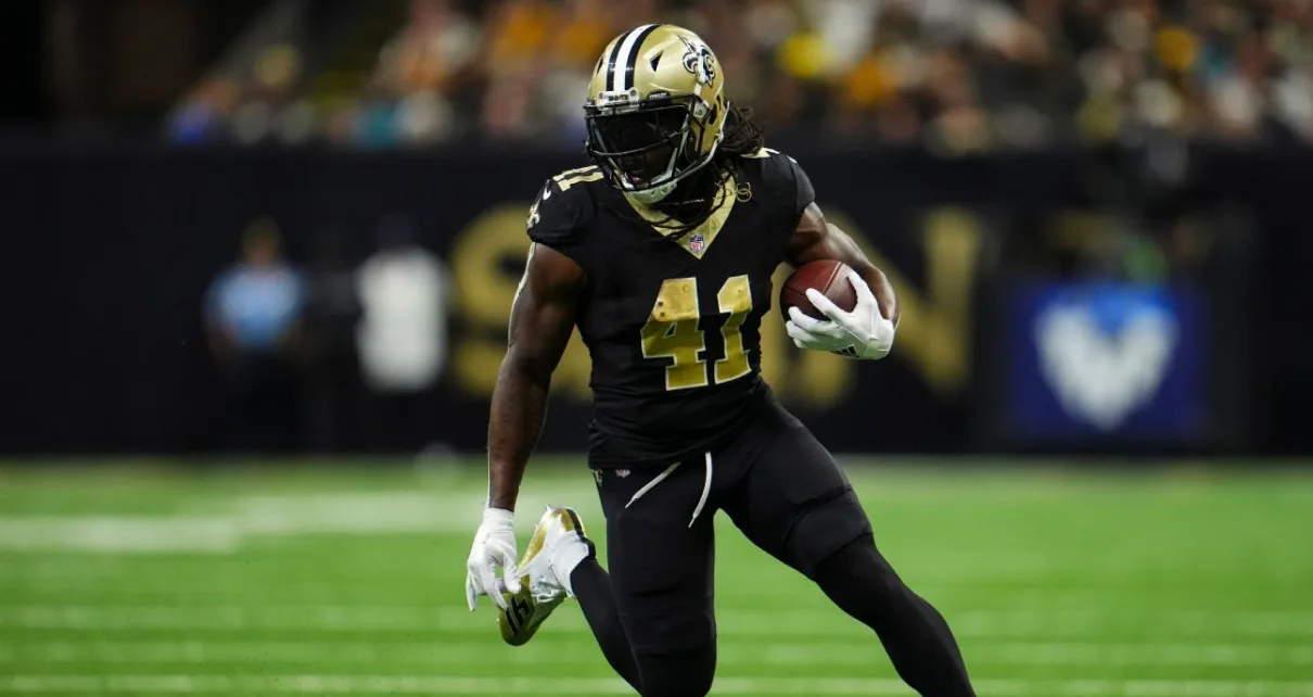 Kamara reports, expected to practice with Saints at start of training camp