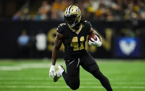 Kamara reports, expected to practice with Saints at start of training camp