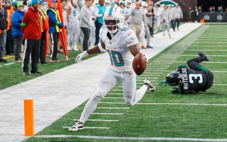 Dolphins want to balance big plays with longer drives