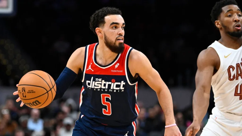 Suns signing Tyus Jones to fill point guard vacancy