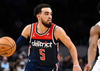 Suns signing Tyus Jones to fill point guard vacancy