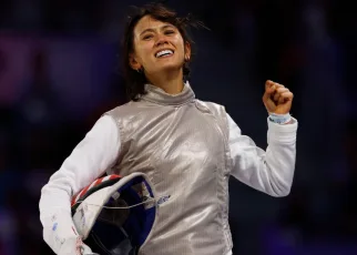 American Lee Kiefer wins 2nd Olympic gold in women’s foil fencing