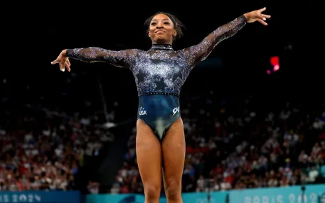 Biles to fully compete in Olympic team finals despite calf injury