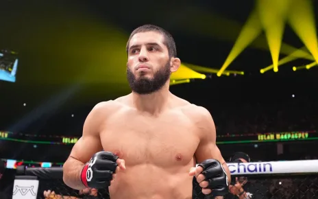 Islam Makhachev reveals hand injury that may sink Abu Dhabi fight date