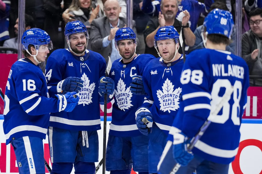 Maple Leafs’ Stars Steal the Spotlight in 6-2 Win vs. Kings – The Hockey Writers – NHL News