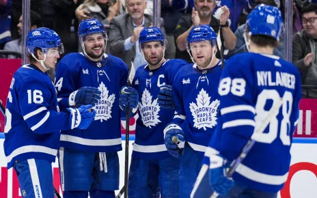 Maple Leafs’ Stars Steal the Spotlight in 6-2 Win vs. Kings – The Hockey Writers – NHL News