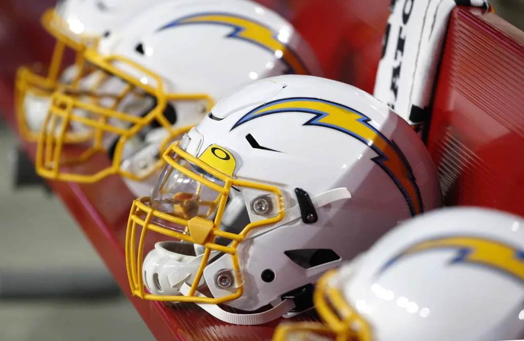 Chargers Place 2 Key Players On Injured Reserve