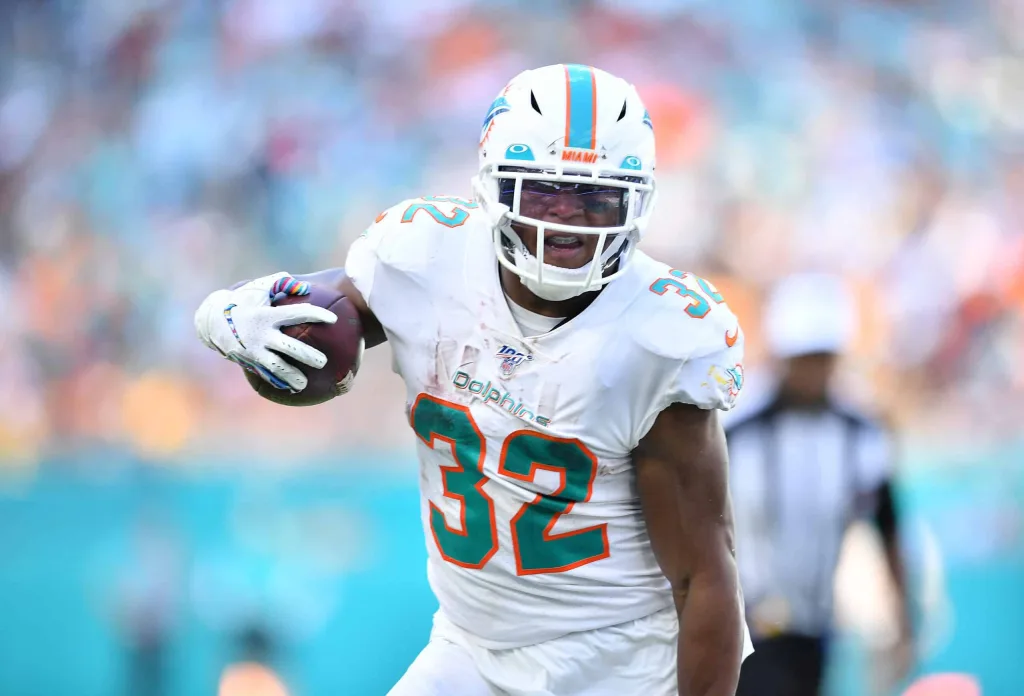 Tyreek Hill Reacts To Kenyan Drake’s Retirement Announcement