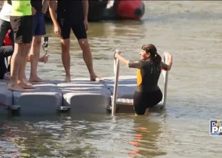 Mayor of Paris takes the plunge nine days before Olympics start