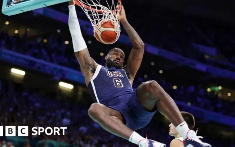 Olympics basketball: Durant and James star as USA thrash Serbia