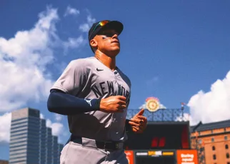 Yankees’ Aaron Judge, Knicks’ Jalen Brunson, Alabama’s Jalen Milroe exchange gifts