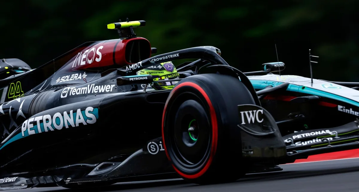 Mercedes abandons new floor after Spa practice struggles