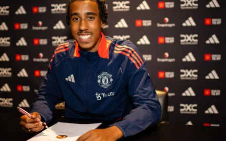 Man United unveil teenager Yoro after agreeing to reported €62M deal