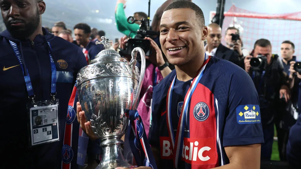 Kylian Mbappé prepares to take legal action against PSG over unpaid salary