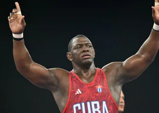 Cuban wrestler Mijain Lopez wins record fifth straight Olympic gold, immediately retires