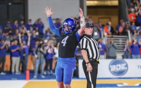 Boise State names Maddux Madsen starting QB over USC transfer Malachi Nelson