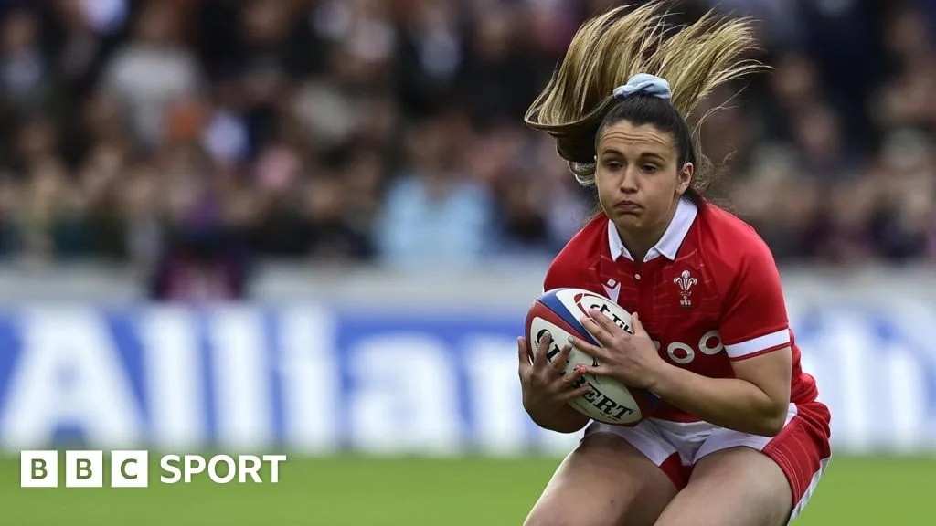 Kayleigh Powell: Wales international back joins Harlequins