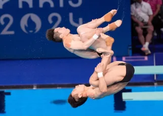 China barely holds off Mexico for fourth straight diving gold