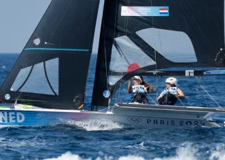 Dutch women win gold despite sailing to wrong finish line