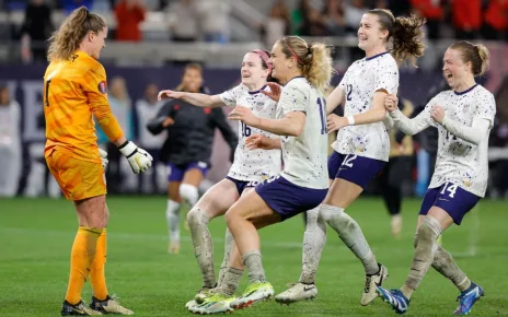 USWNT in Olympics PK shootout? Naeher can both save and score