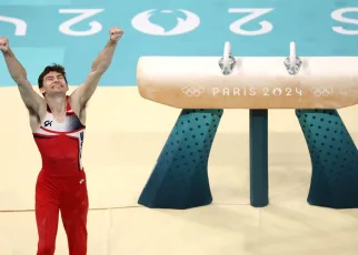 ‘Clark Kent of pommel horse’ Stephen Nedoroscik wins bronze