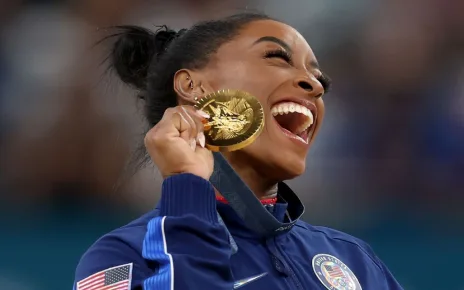 Simone Biles earns 7th gold after dominating vault final