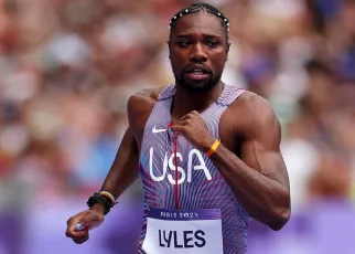 Noah Lyles finishes 2nd in 100m heat, reaches Olympic semis