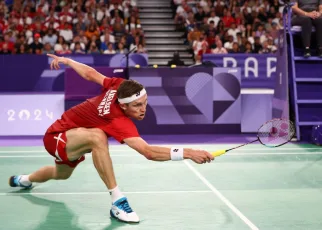 Denmark’s Viktor Axelsen defends badminton gold title