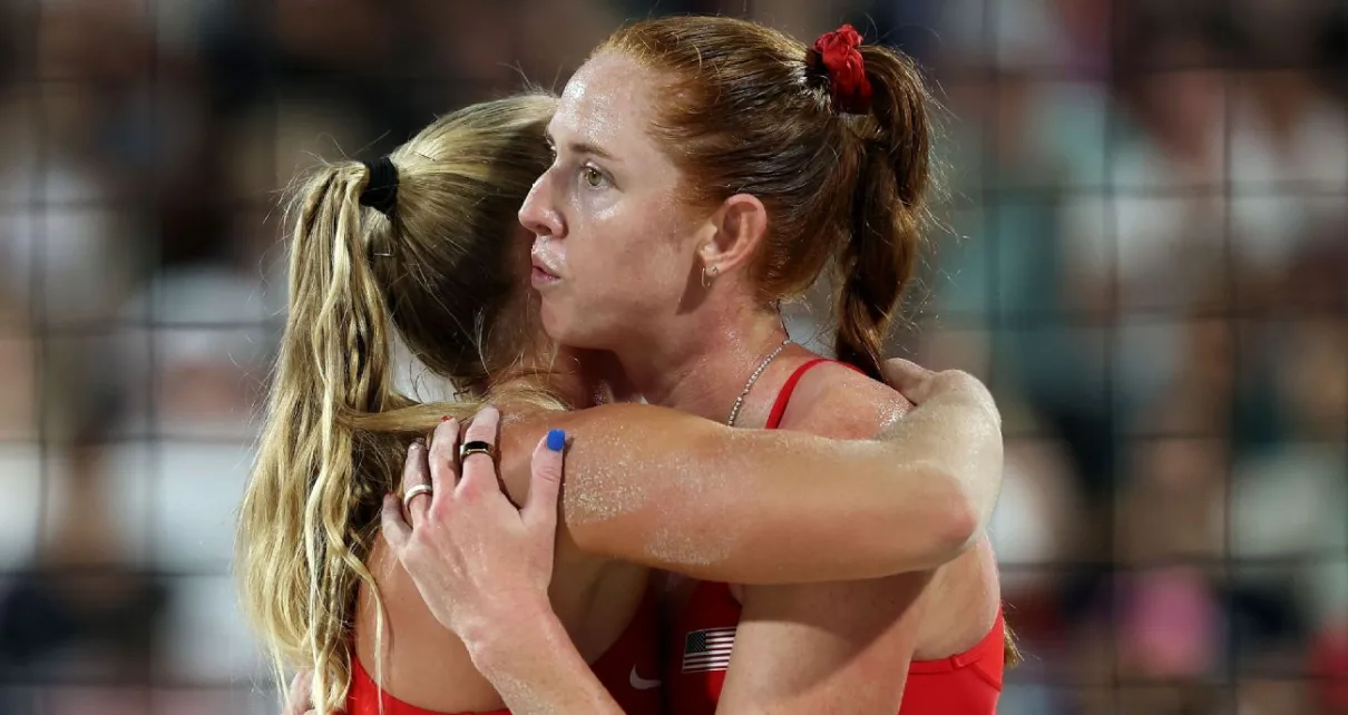 U.S. women lose to Swiss, fail to medal in beach volleyball