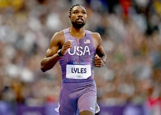 Noah Lyles makes 200-meter semifinals in sprint triple quest