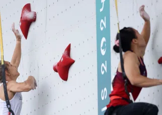 World-record holder Aleksandra Miroslaw wins speed climbing gold