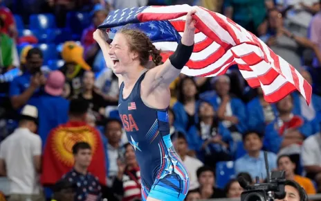 USA’s Hildebrandt wins wrestling gold amid weight cut controversy