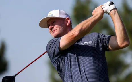 Brandt Snedeker receives Payne Stewart Award honoring character