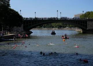 Three German swimmers fall ill after Olympic races in Seine River