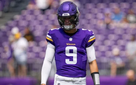 What does J.J. McCarthy’s knee injury mean for the Vikings?