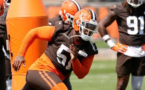 Browns’ Mike Hall Jr. back practicing with team after arrest