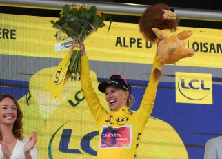 Kasia Niewiadoma wins women’s Tour de France by just 4 seconds