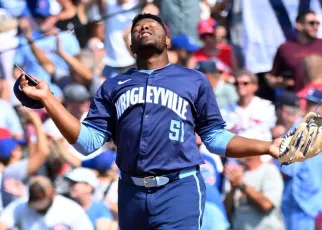 Cubs release former closer Hector Neris, call up Jack Neely