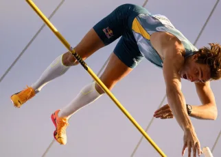 Pole vaulter Armand Duplantis clears 6.15 meters, wins in Lausanne