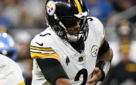 Steelers’ Russell Wilson quickly pulled after scoring drive