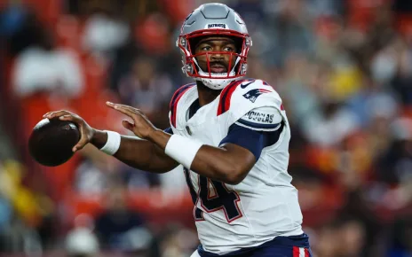 Patriots pick Jacoby Brissett as starting QB over Drake Maye