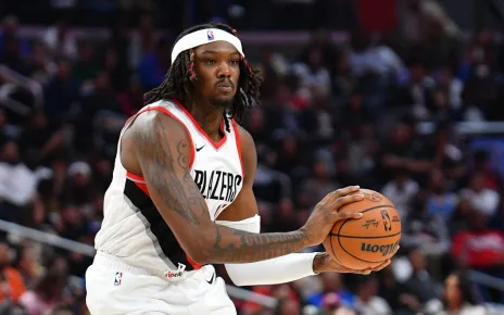 Report: Kings interested in trade for Blazers big man Williams III