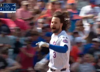 Jesse Winker smokes a walk-off home run in the ninth, giving the Mets a 4-3 win over the Orioles